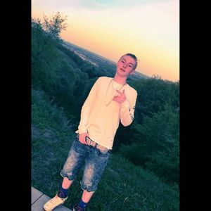 Meet your Posher, Devin